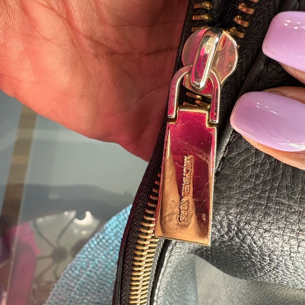 Michael Kors Lydia Hobo Bag - Picture 13 of 17